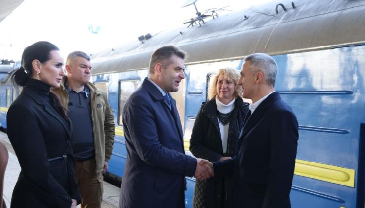 Българска делегация Гюров Украйна - Дипломатически ход: Гюров в сърцето на Киев!