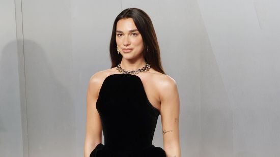 Dua Lipa ще участва в нова комедия на A24, озаглавена „Peaked“