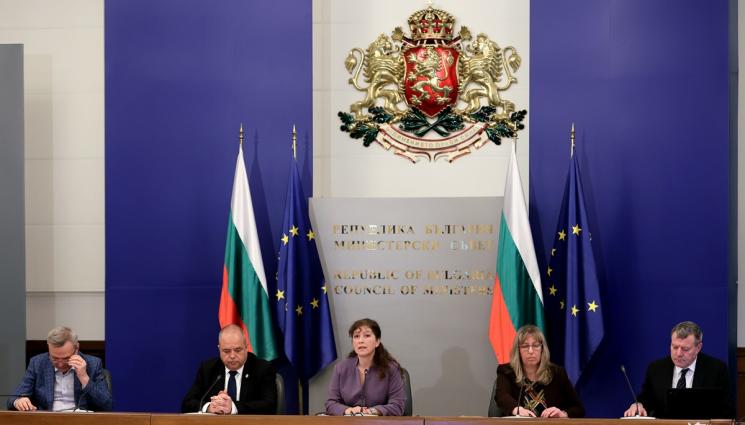 с - ВОТЪТ НА 19 АПРИЛ: Областните управители организират параваните, машинното гласуване се подготвя