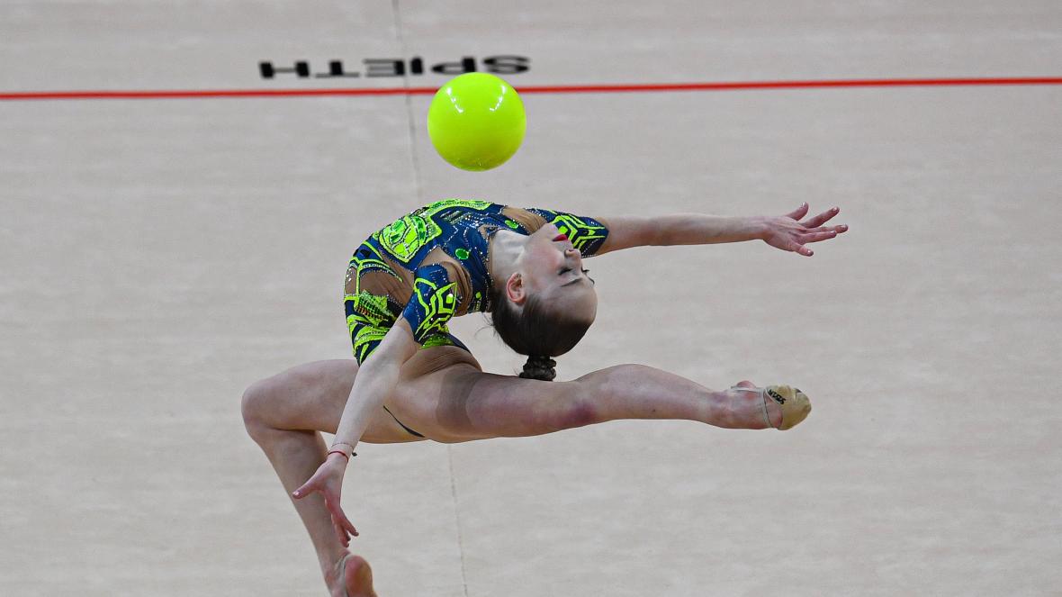 Стилияна Николова