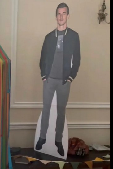 Джоуи Бартън