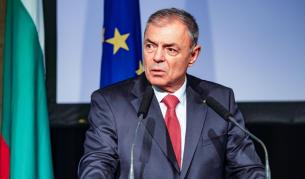 Просветният министър: Съчиняват се небивалици за протокола за Болградската гимназия, който подписах в Киев