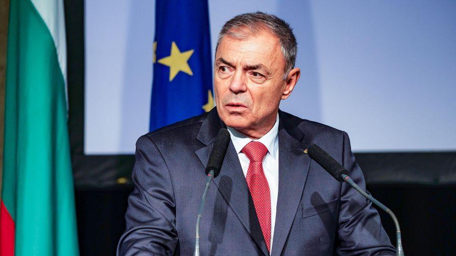 Просветният министър: Съчиняват се небивалици за протокола за Болградската гимназия, който подписах в Киев