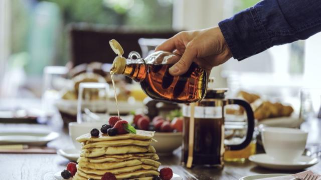 Повече от подсладител: Какво прави кленовият сироп толкова специален