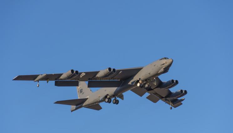 военен самолет - Австрия захлопна небето си за САЩ!