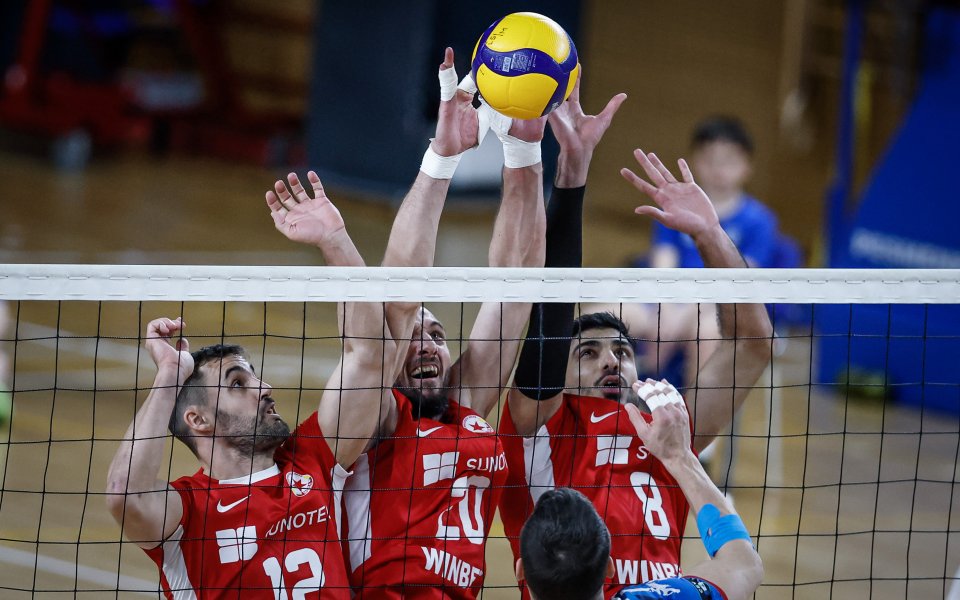 Левски с лесен успех над ЦСКА в първия полуфинален мач на държавното