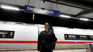 Германия влак атака нож