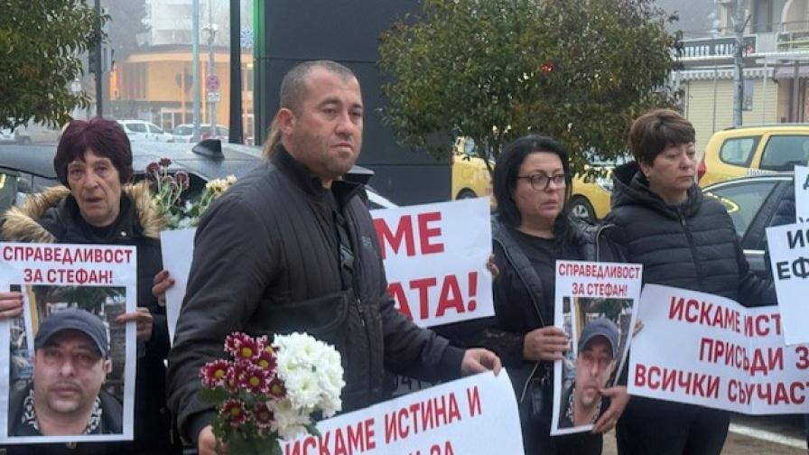 "Със сълзи на очи": Приятелката на мъжа, починал след побой в Слънчев бряг, настоя за справедливост