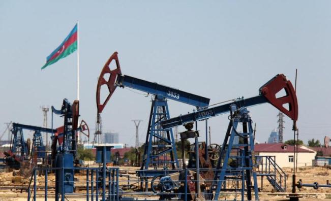 Азерският петрол надхвърли 141 долара за барел