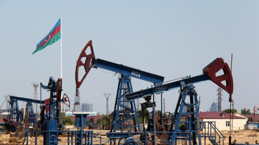 Азерският петрол надхвърли 141 долара за барел