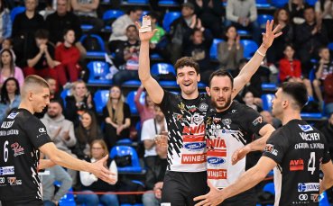 Локомотив Авиа надви категорично Нефтохимик в първия мач от 1/2-финалите