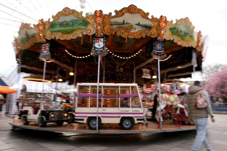 <p>В Княжеската градина в София беше открито 40-метрово виенско колело &ndash; най-високото в България и част от най-новото събитие в столицата Sun Fest Sofia.</p>