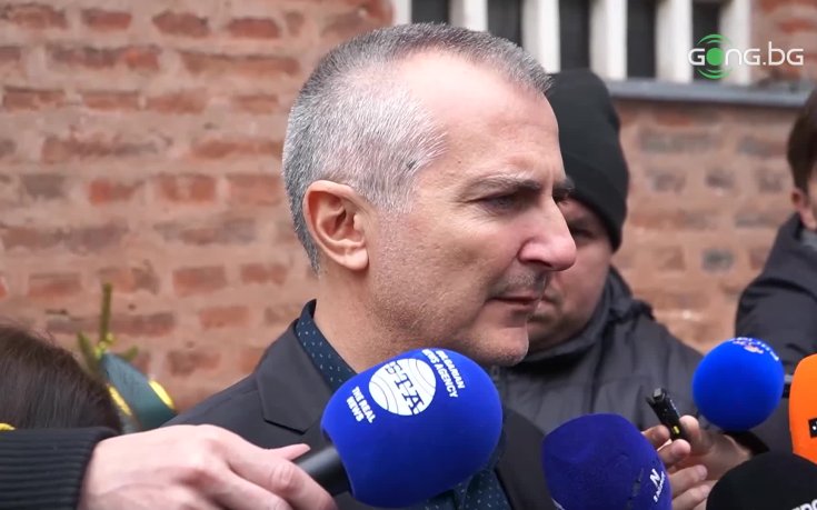 Министърът на спорта: Осиротяхме с една легенда