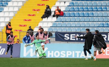 Невероятно! Вратар отбеляза гол в елита на Турция (видео)