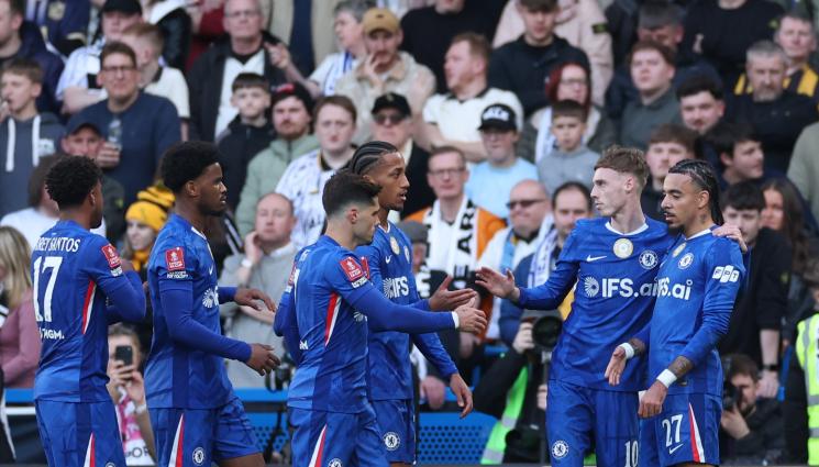 Челси -  Челси вкара седем гола за полуфинал във ФА Къп