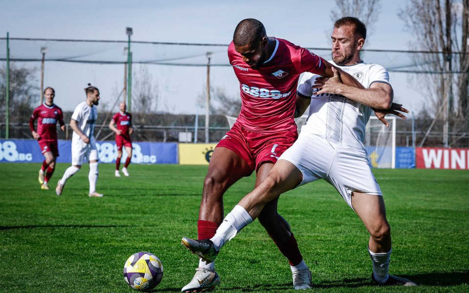 Септември и Ботев Враца не се победиха в мач без много положения