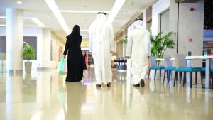 арабско семейство пазарува