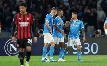 Наполи надви Милан в дербито и го измести от второто място