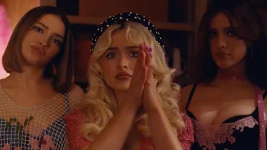 Sabrina Carpenter с официалното видео към „House Tour“