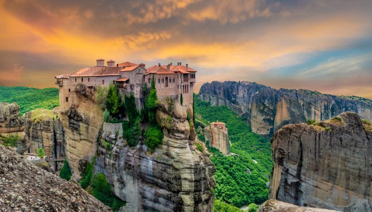 метеора - Жена загина след падане от скала в Метеора