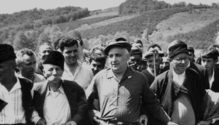 великден - През комунизма: Партията праща младите на дискотека на Великден!