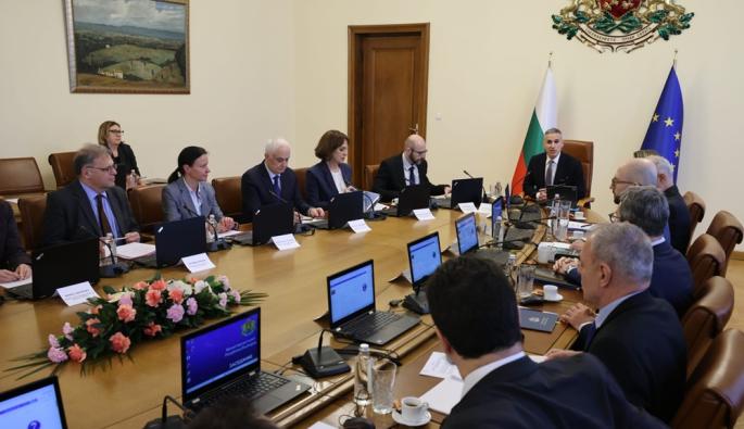 ГЮРОВ ПОТРЕСЕН: Глас се търгува за 2 хляба и 3 салама, унизително е!