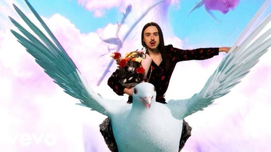 Tommy Cash се завръща с ново парче - “FIGARO”