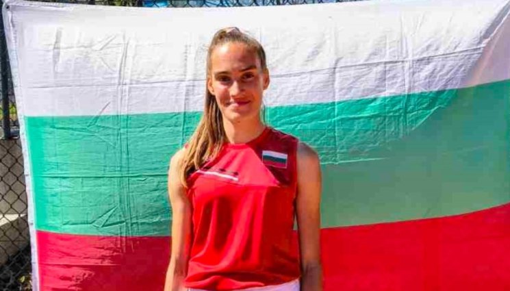 Денислава Глушкова - Нашите момичета продължават безгрешни на Били Джийн Кинг къп