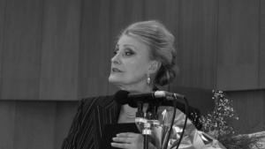 Илка Попова