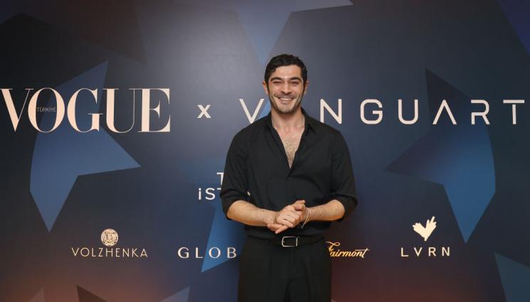 Бурак Дениз - ОЩЕ ЕДНА ГЛАВА ПАДНА: Турската полиция арестува и Бурак Дениз!