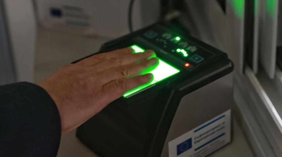 Пълна електронна проверка по външните граници на ЕС влиза в сила