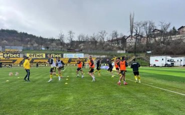 Една въпросителна за Вили Вуцов преди гостуването на Лудогорец II