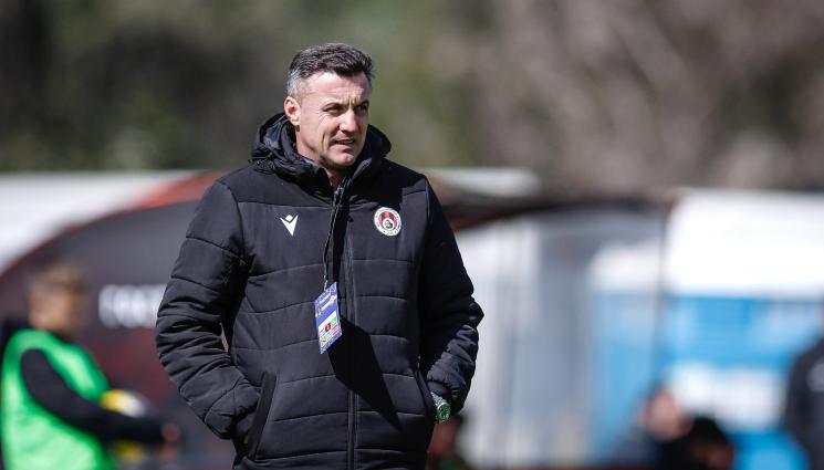 Футбол - Изпратиха Станислав Генчев с викове