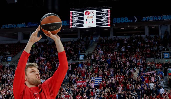 Александър Везенков