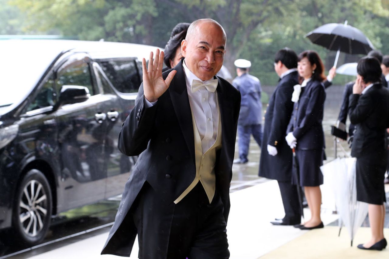 Кралят на Камбоджа обяви, че страда от рак