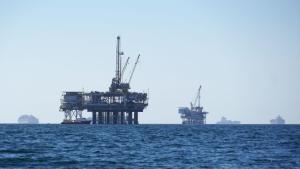 Илюстративна снимка на нефтени платформи