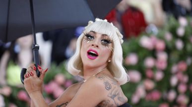 Официално излезе сингълът на Lady Gaga и Doechii от „Дяволът носи Прада 2“