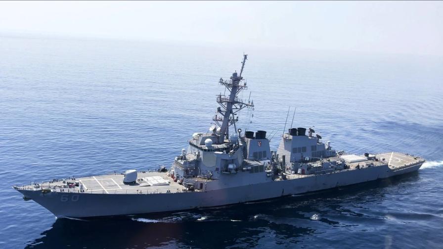 Два американски военни кораба са преминали през Ормузкия проток