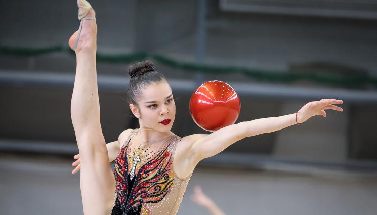 Дара Стоянова - Дара Стоянова се класира шеста на обръч в Ташкент