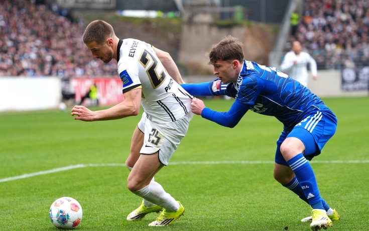 Десет от Шалке 04 обърнаха Елверсберг на Лукас Петков