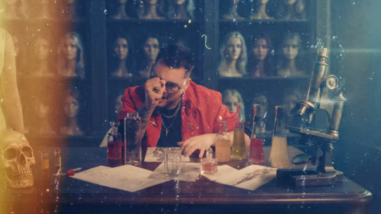 Радко Петков провокира с новата си песен 