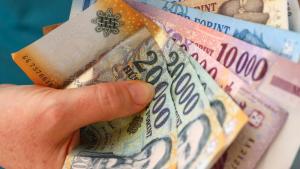 Унгарският форинт