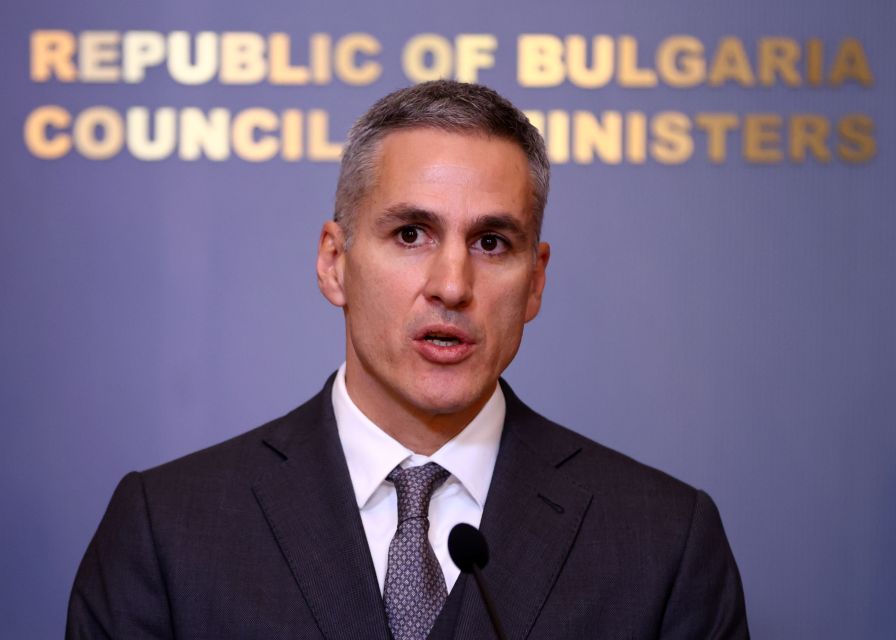 Гюров: МВР знае за 50 души с имунитет, готови да купуват гласове