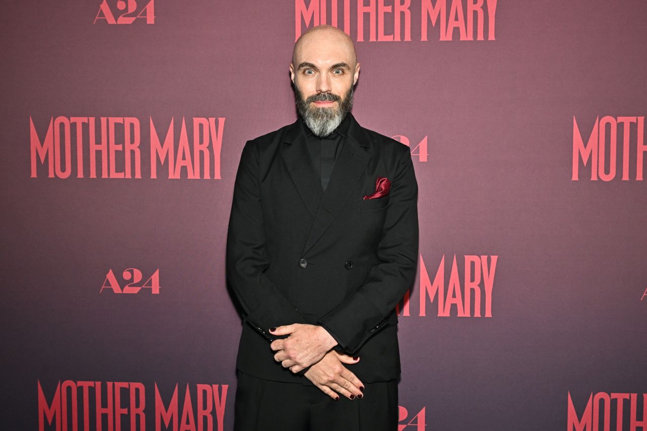 <p>Ан Хатауей, Микаела Коел и екипът на &bdquo;Mother Mary&ldquo; се присъединиха към официалните гости за специалната прожекция на филма в кино &bdquo;Метрограф&ldquo; в Ню Йорк.</p>