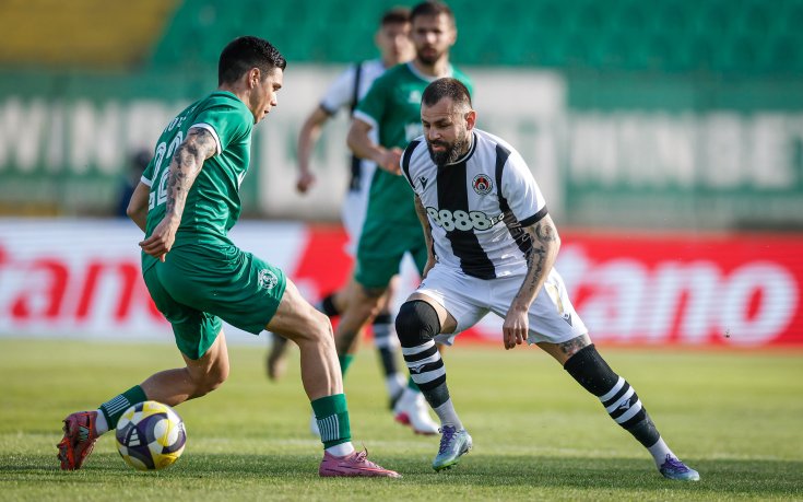 НА ЖИВО: Ботев Враца - Локомотив София 0:2, Спас Делев е неудържим