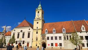 Братислава