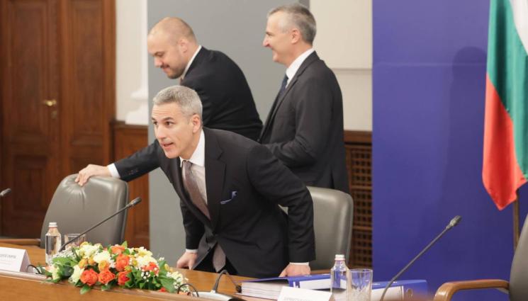 гюров - Гюров: Не само искат да изкривят вота ви, искат директно да ви измамят!