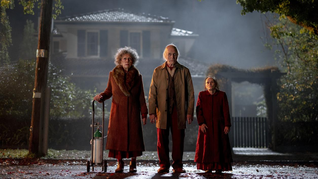 „Коварен капан: Бягство от отвъдното“ се завръща в кината този август