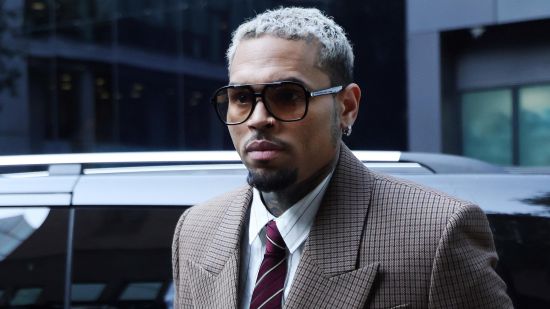 Chris Brown обяви своя дванадесети студиен албум BROWN