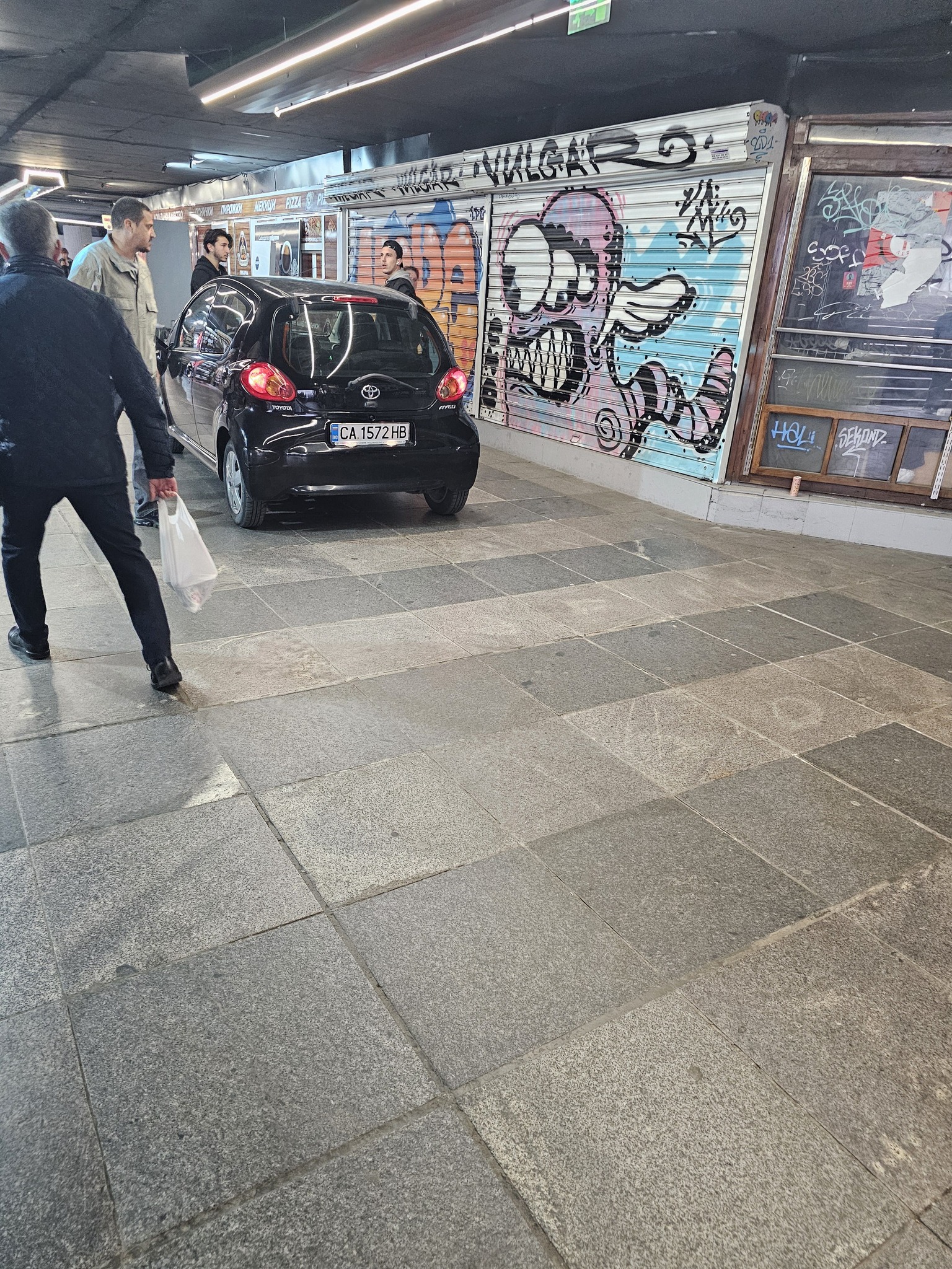 кола подлез